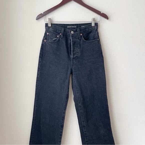 Aritzia Denim Forum The Farrah Hi Rise Wide Leg Jean in Black Eyeliner
Size 24 - Picture 7 of 13
